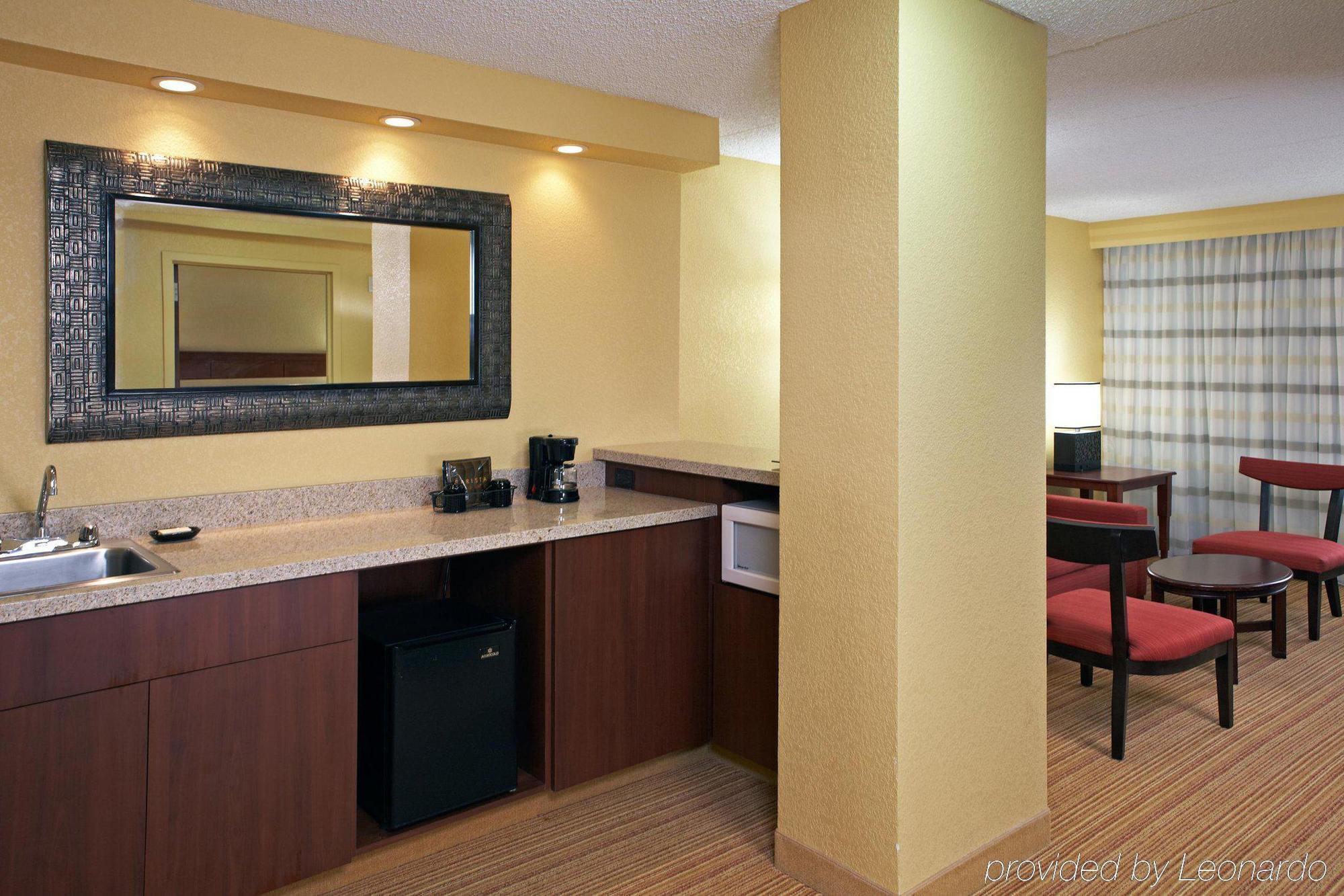 Hotel Mdr Marina Del Rey- A Doubletree By Hilton Лос Анджелис Стая снимка